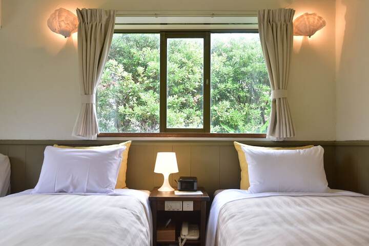 Room 18 of 31