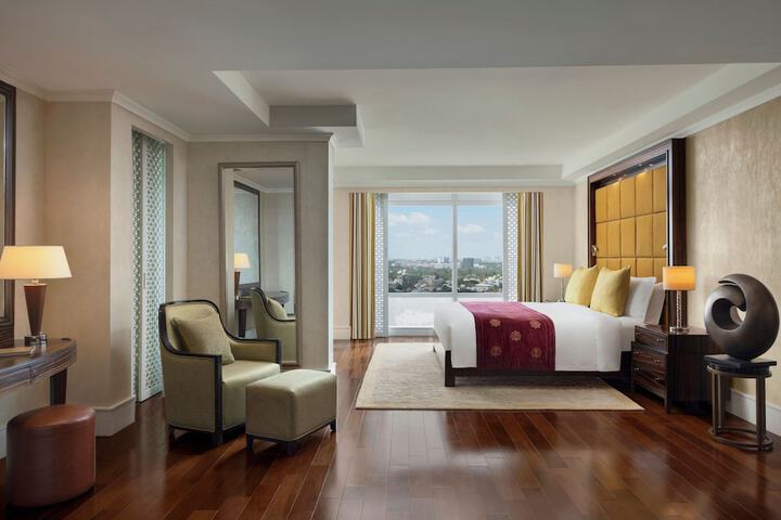 Room 32 of 128