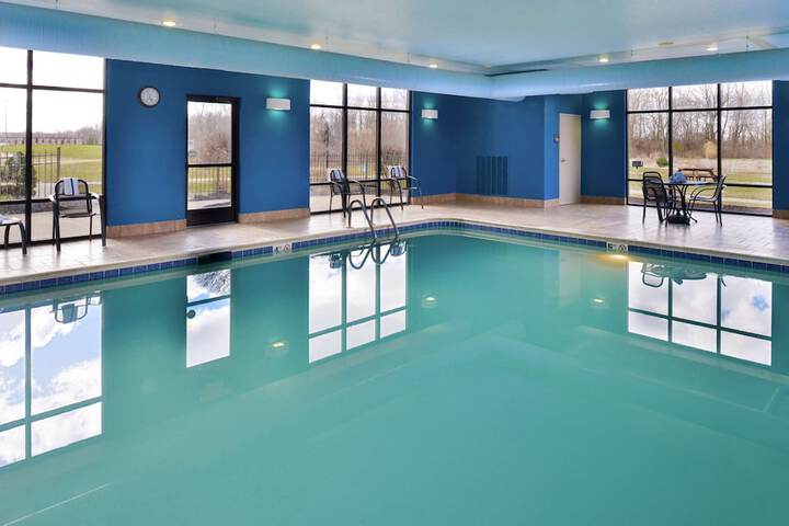 Pool 48 of 68