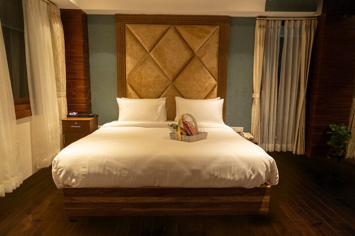 Room 3 of 23