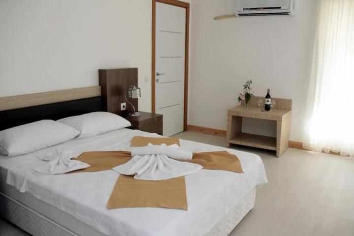 Room 42 of 46