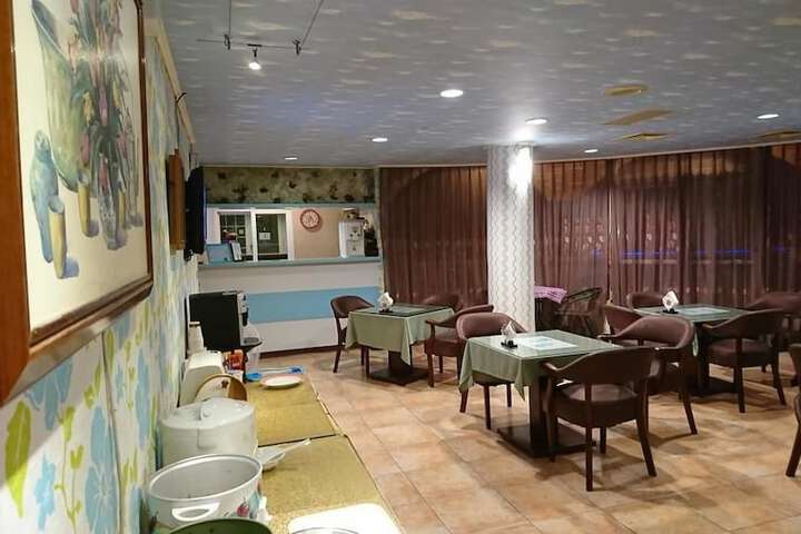 Dining Photos