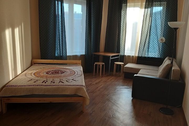 Room 9 of 49