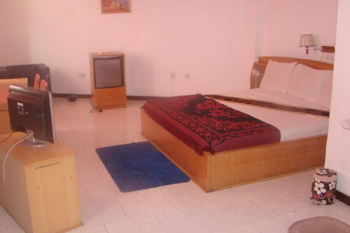 Room 3 of 29