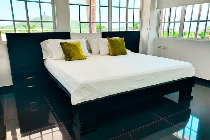 Room 3 of 35
