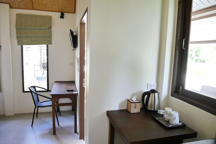 Room 13 of 40