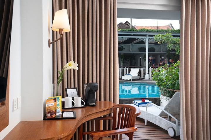 Room amenity