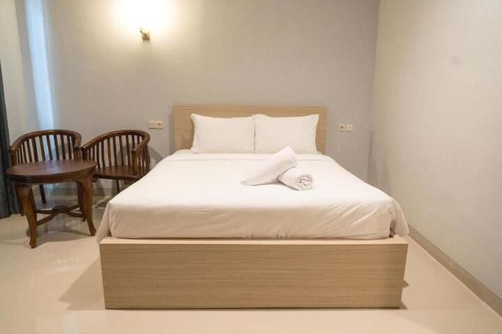 Room 6 of 15
