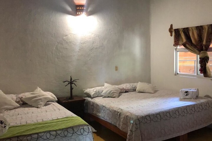 Room 9 of 37
