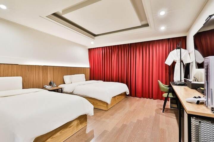 Room 29 of 44