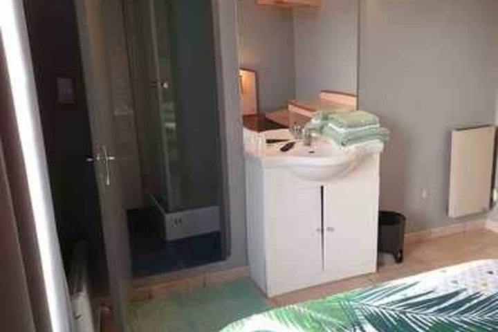 Room 6 of 7