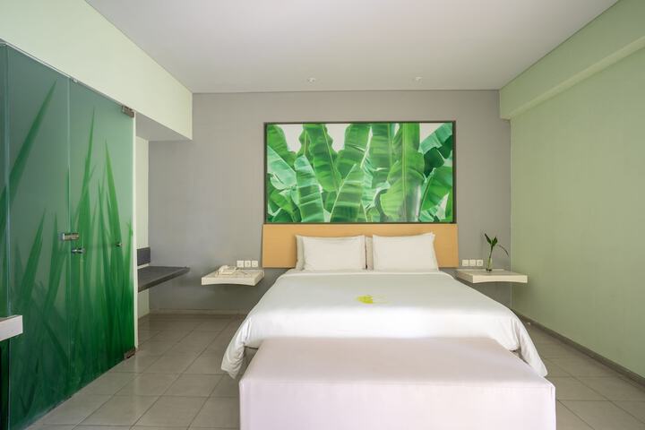 Room 8 of 38