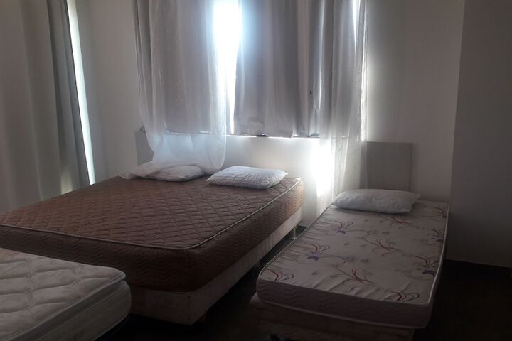 Room 11 of 104