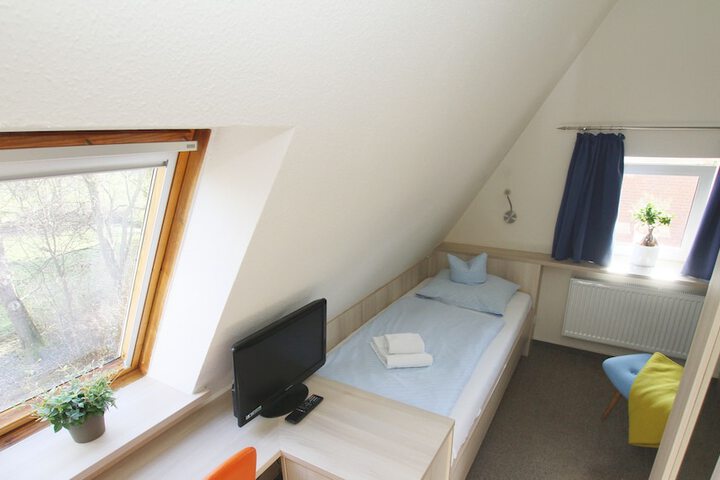 Room 16 of 24