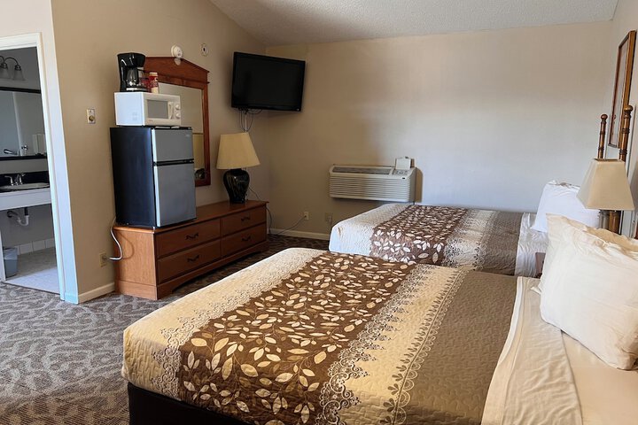 Room 11 of 48