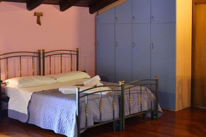 Room 2 of 14