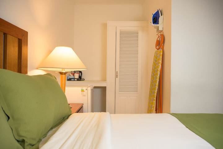 Room 10 of 81