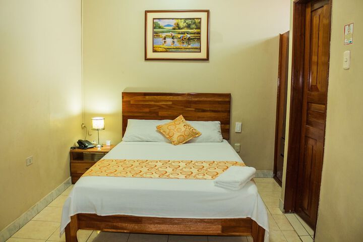 Room 8 of 38