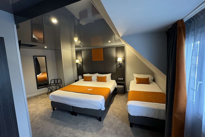 Room 32 of 91