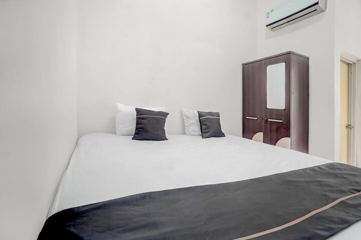 Room 7 of 30