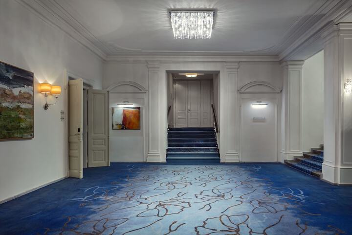 Ballroom/Hall 67 of 82