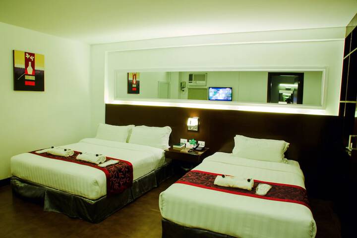 Room 8 of 43