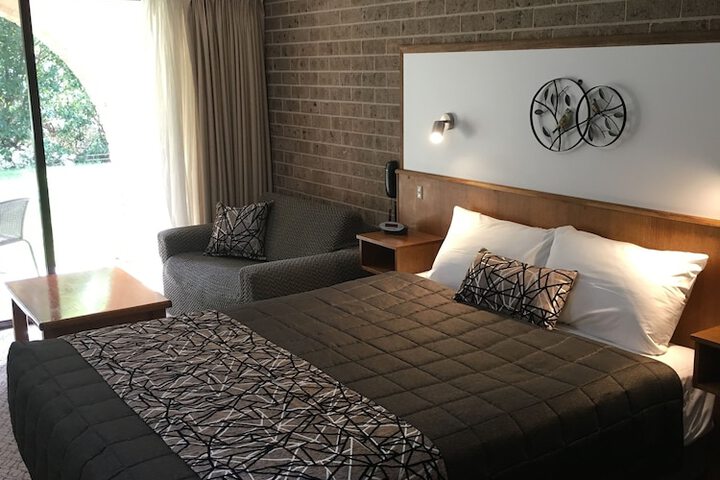 Room 10 of 50