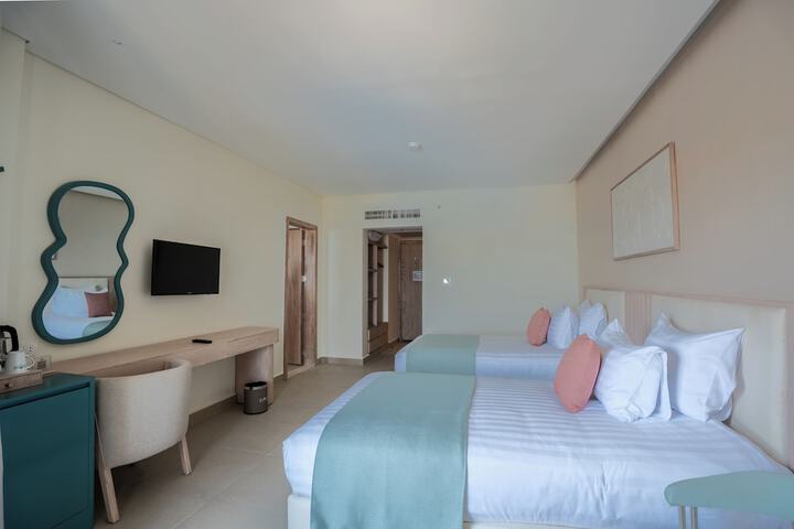 Room 10 of 29
