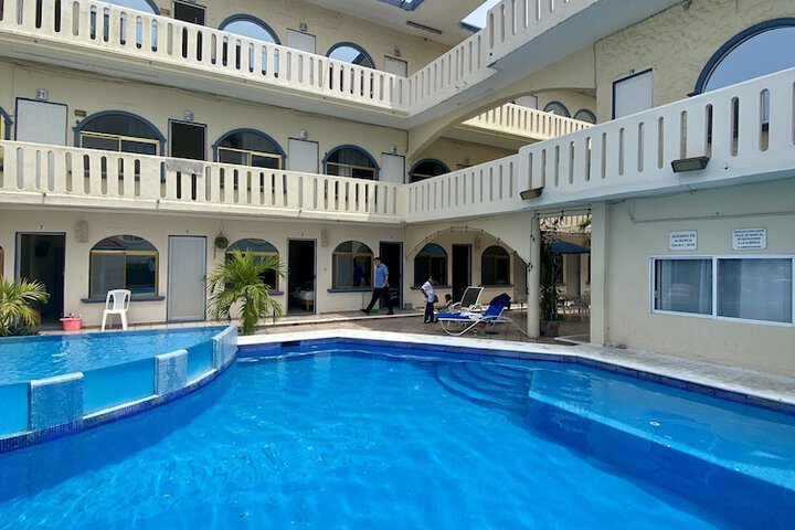 Pool 24 of 64