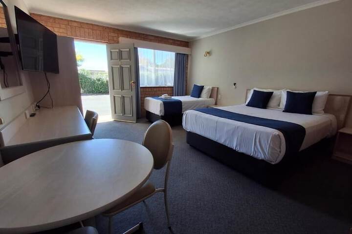 Room 4 of 21