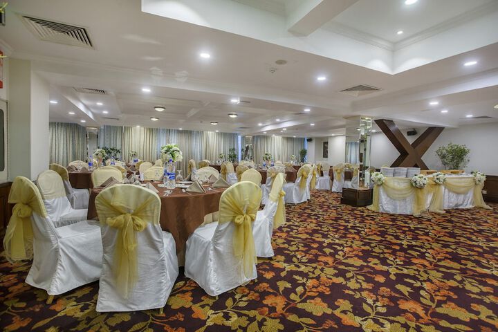Ballroom/Hall 227 of 258