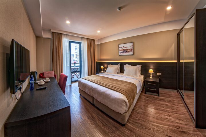 Room 18 of 47