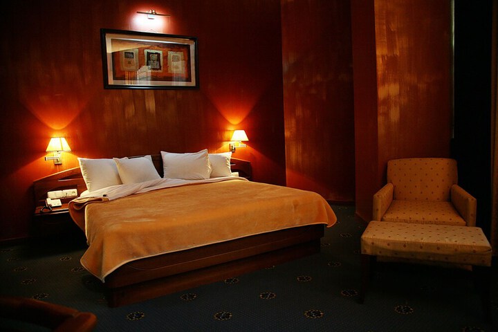 Room 21 of 76