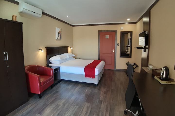 Room 17 of 64
