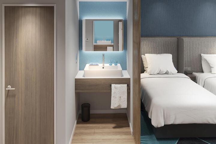 Room 8 of 12