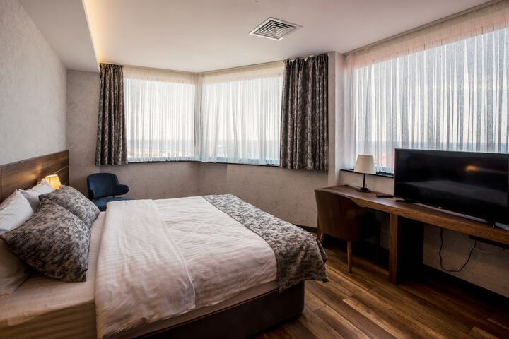 Room 30 of 58