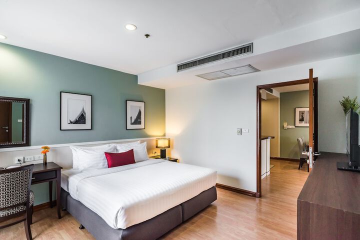Room 10 of 92