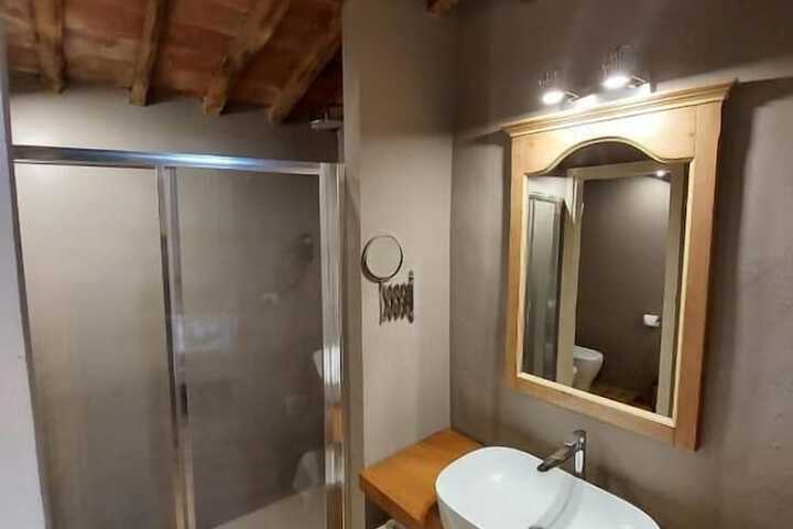 Room 20 of 35