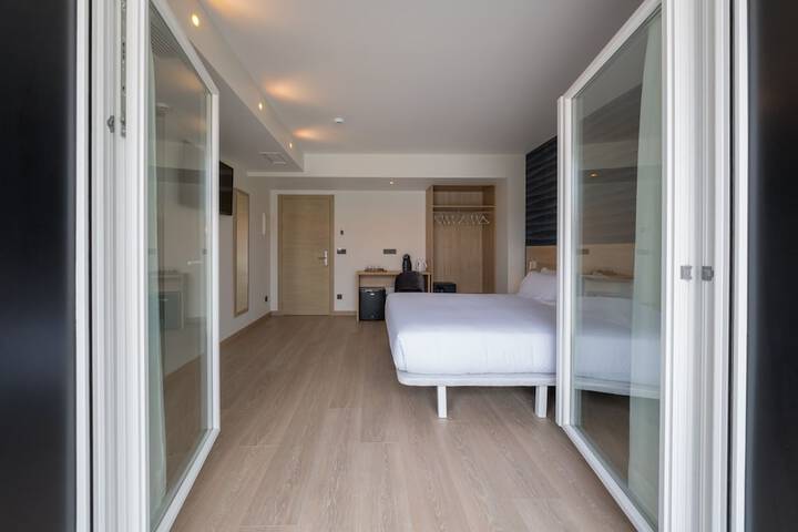 Room 10 of 122