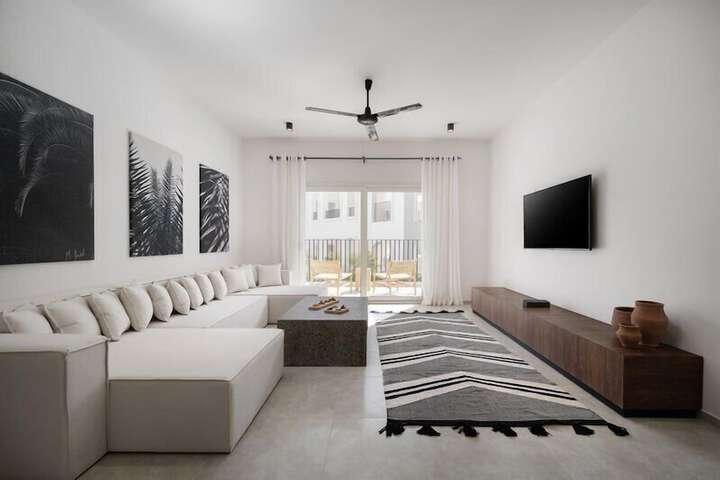 Room 45 of 171