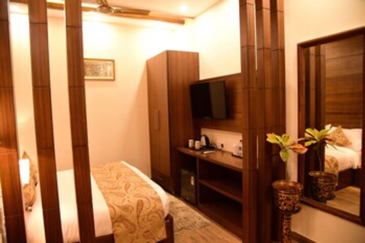 Room 26 of 28