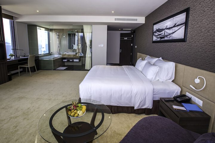 Room 9 of 140