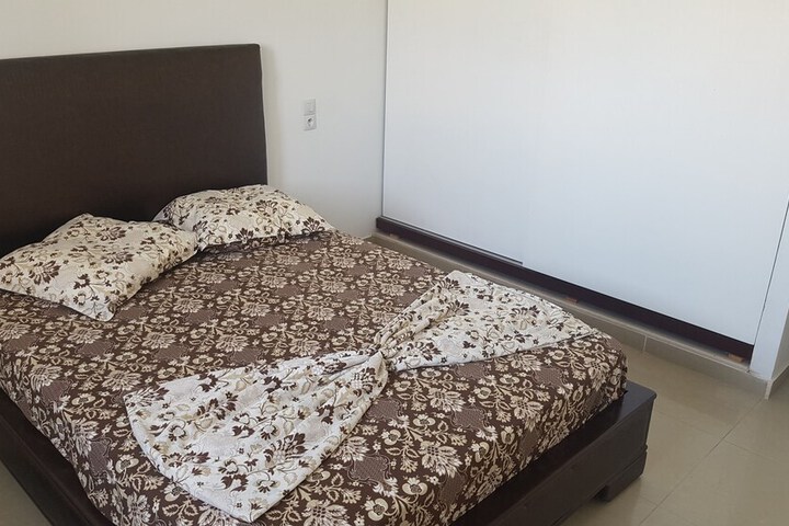 Room 4 of 37