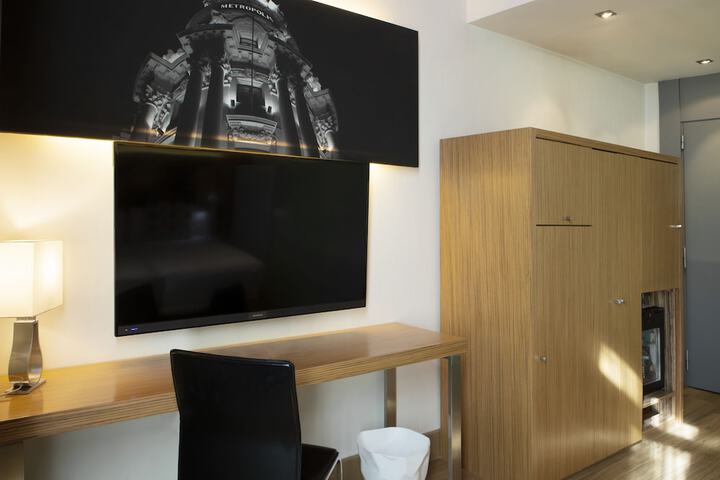 Room 22 of 50