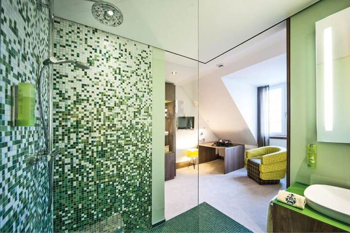 Room 7 of 52