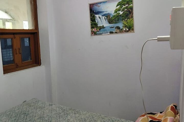Room 59 of 124