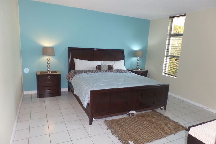 Room 2 of 28