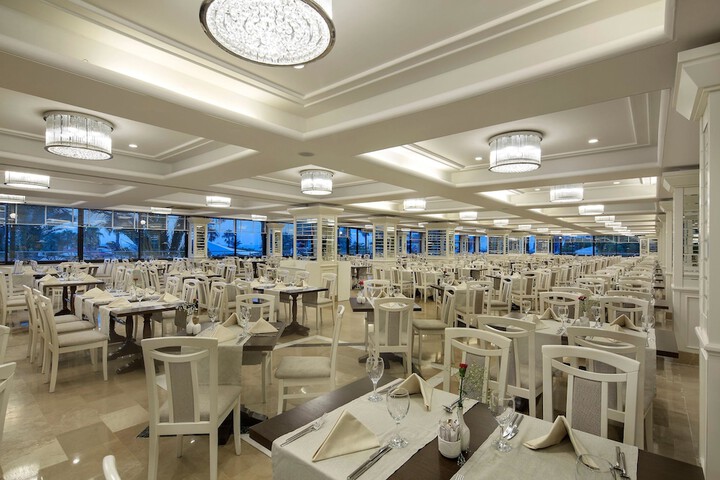 Dining 113 of 183