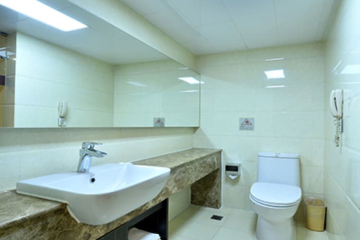 Room 20 of 29