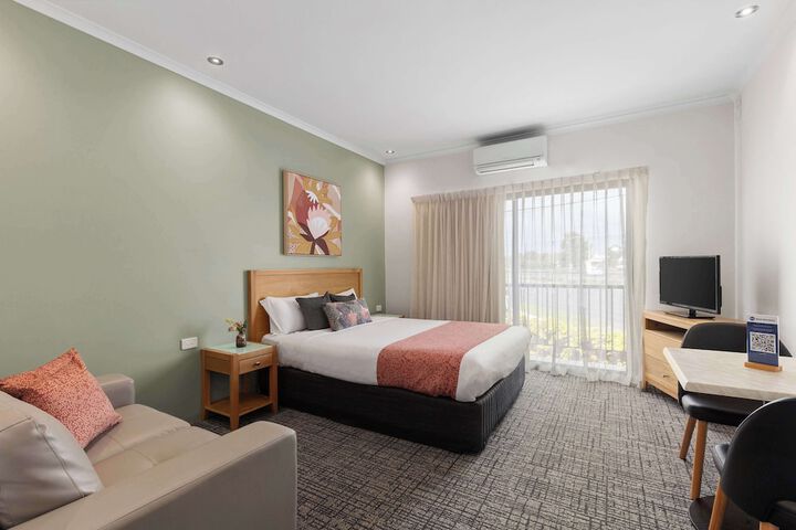 Room 8 of 47